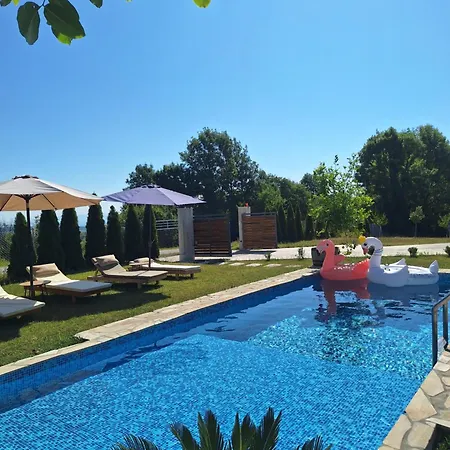 Slatinska Idila - Kuca Sa Bazenom *