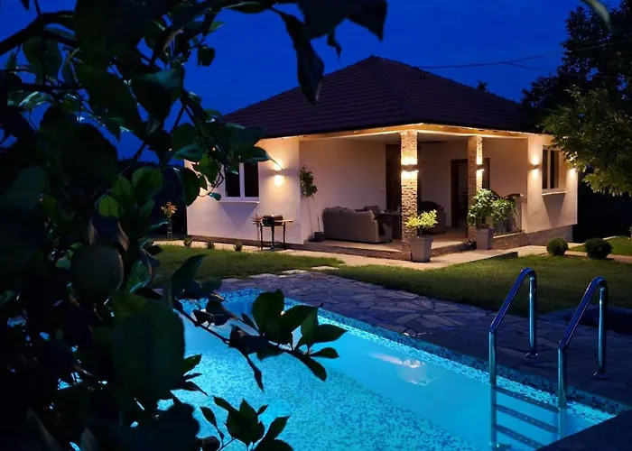 Slatinska Idila - Kuca Sa Bazenom *