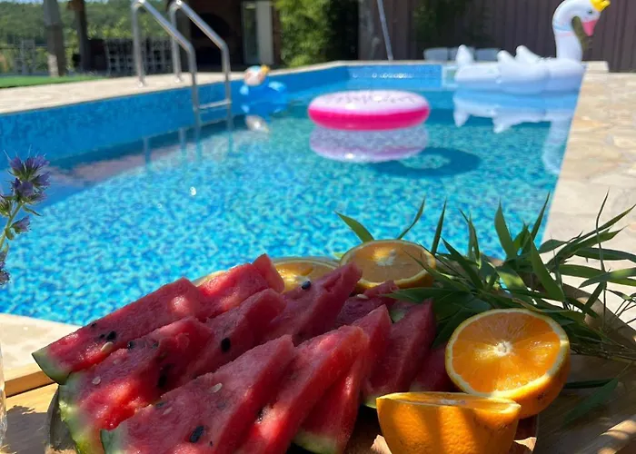 Slatinska Idila - Kuca Sa Bazenom *