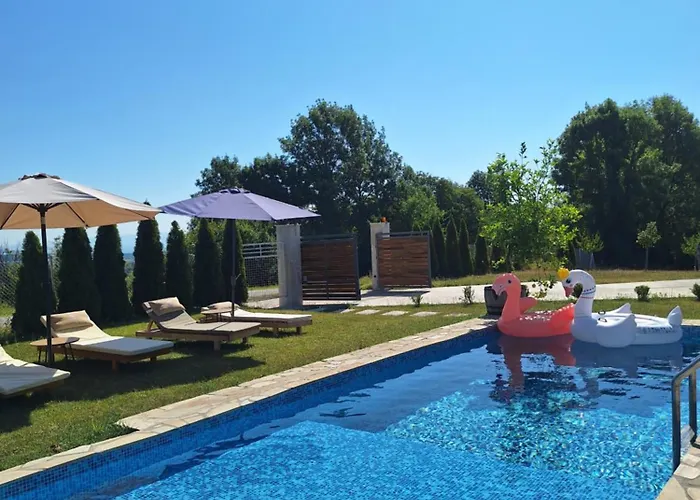 Slatinska Idila - Kuca Sa Bazenom *